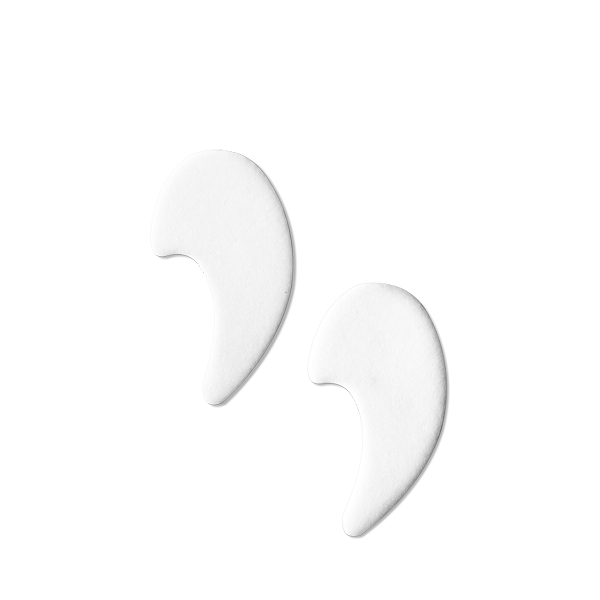 valmont-Eye-Instant-Stress-Relieving-Mask-Marine-1 Strijkt fijne lijntjes glad en maakt de huid onder het oog voller.